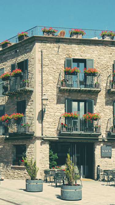 DAMM_GastroInedit-Header2-FONDASALA.jpg